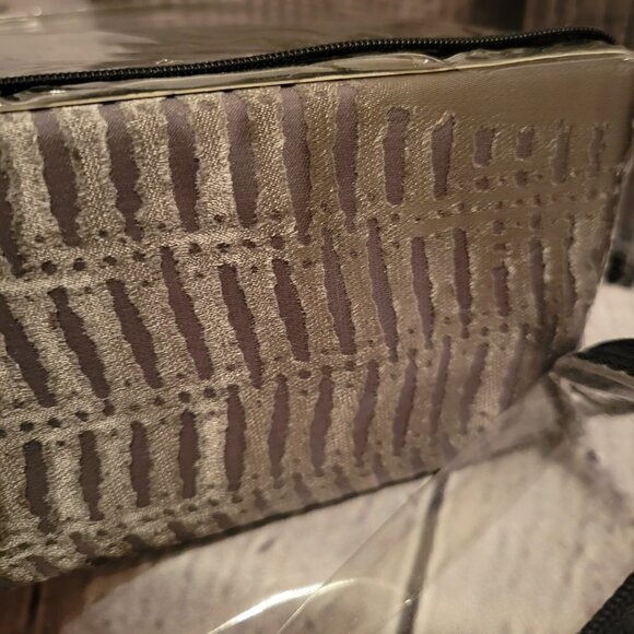 Donna Karen Vapor Full/ Queen Duvet - Picture 4 of 4